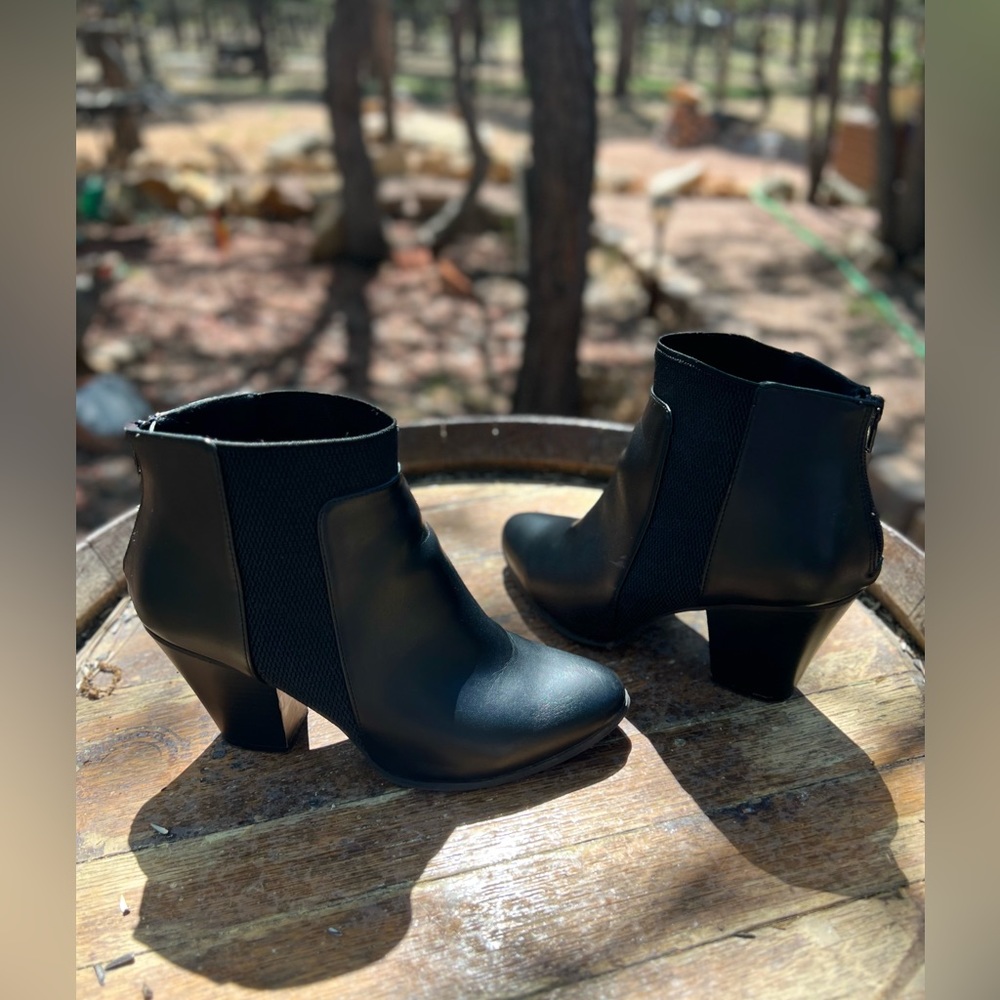 APT 9 Apal Marine Black Ankle Boots Size 10 M